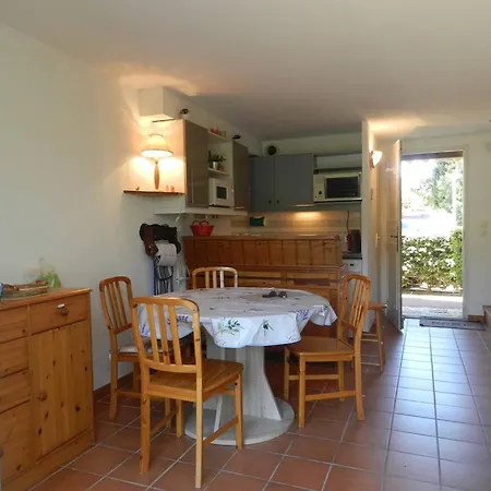 Duplex Climatisé 2 Avec Piscine Et Parking - - Fr-1-251-905 *